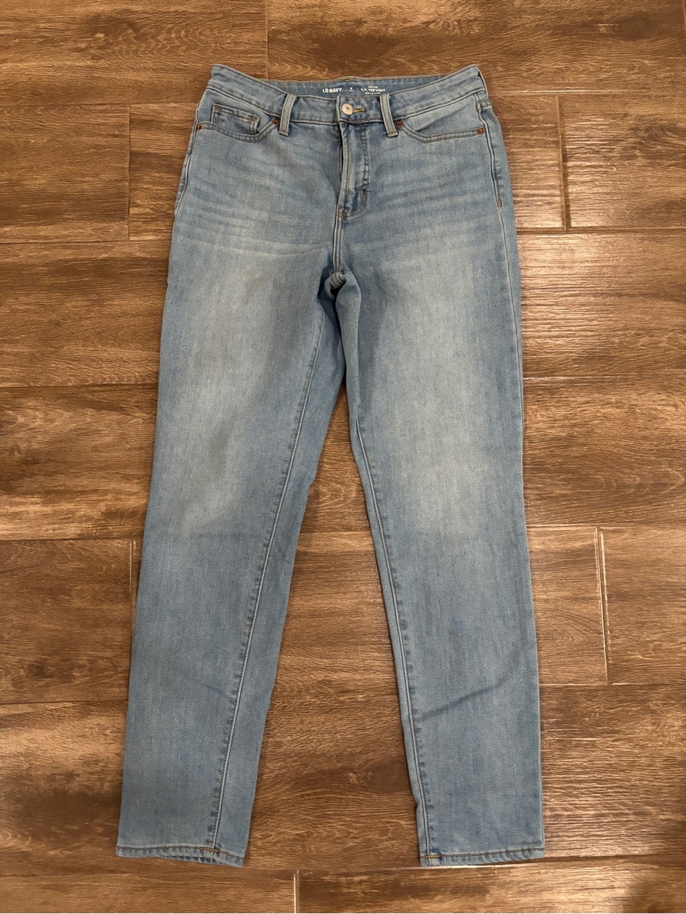 Old Navy Light Wash Women's Jeans Size 6Tall High rise Straight Leg casual denim